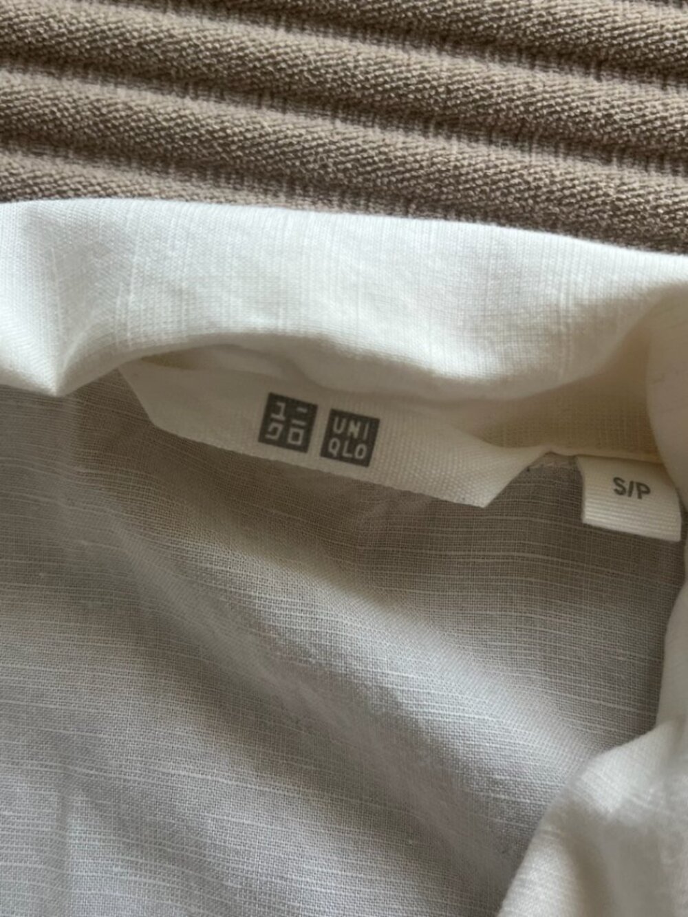 Linen Button-Up Shirt – Size S - Picture 2 of 2